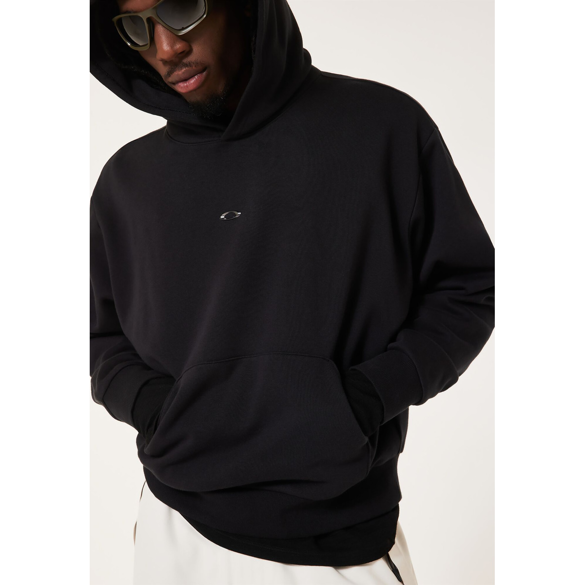 Oakley Metal Rise Hoodie schwarz